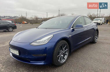 Седан Tesla Model 3 2018 в Рівному