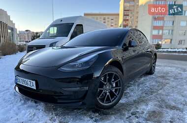 Седан Tesla Model 3 2021 в Хмельницькому