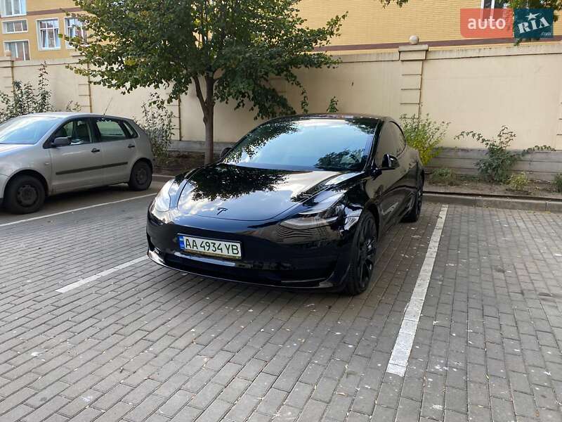 Седан Tesla Model 3 2018 в Одесі