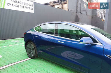 Седан Tesla Model 3 2018 в 