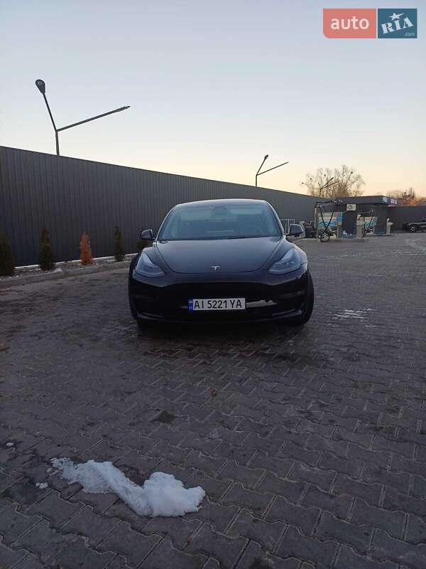 Седан Tesla Model 3 2022 в Фастове