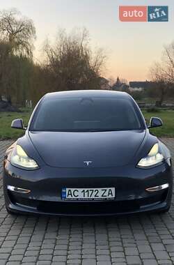 Седан Tesla Model 3 2022 в Луцке