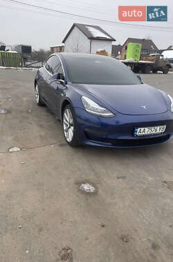 Седан Tesla Model 3 2019 в Киеве