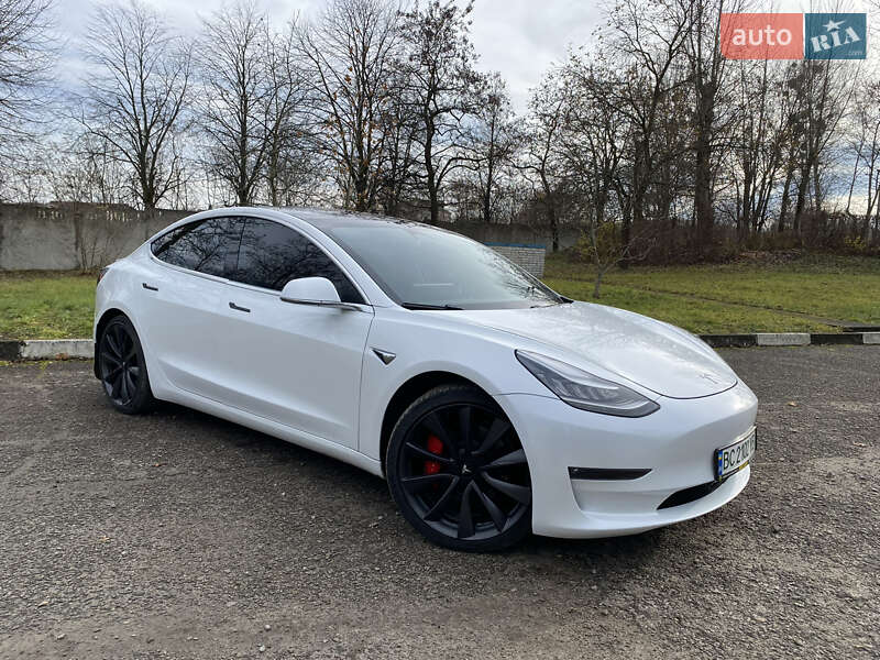 Tesla Model 3 2019