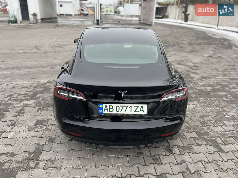 Седан Tesla Model 3 2018 в Вінниці
