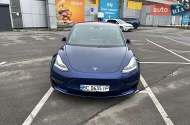 Седан Tesla Model 3 2018 в Львові