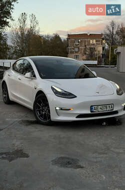 Седан Tesla Model 3 2019 в Днепре