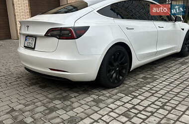 Седан Tesla Model 3 2020 в 