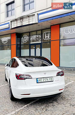 Седан Tesla Model 3 2019 в Дніпрі