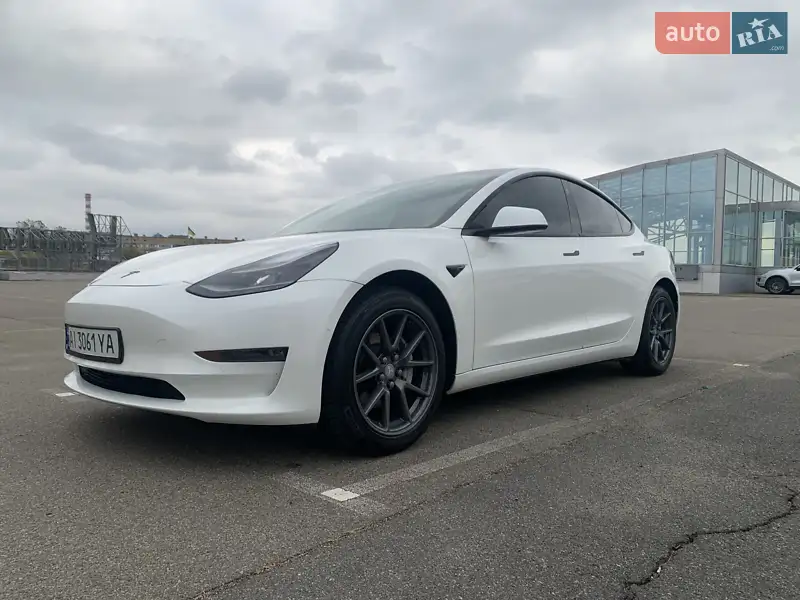 Tesla Model 3 2021