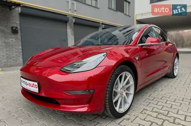 Седан Tesla Model 3 2018 в 