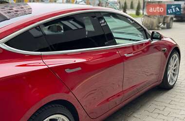 Седан Tesla Model 3 2018 в 