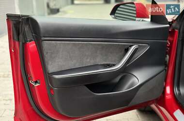 Седан Tesla Model 3 2018 в 