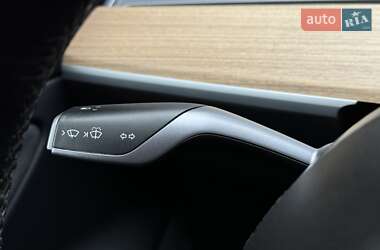 Седан Tesla Model 3 2018 в 