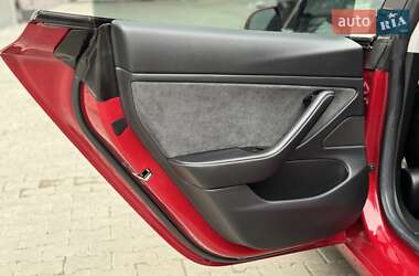 Седан Tesla Model 3 2018 в 