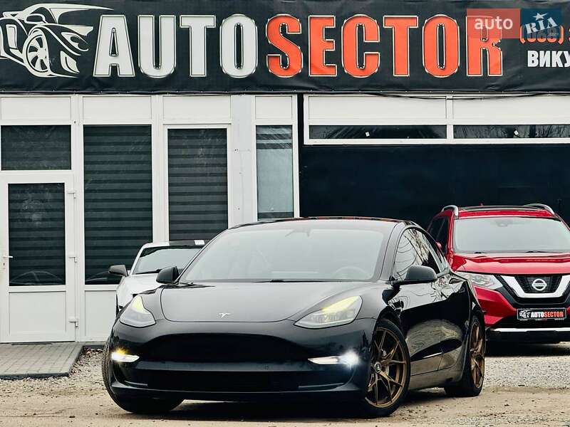 Седан Tesla Model 3 2021 в Харкові