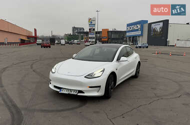 Седан Tesla Model 3 2019 в Киеве