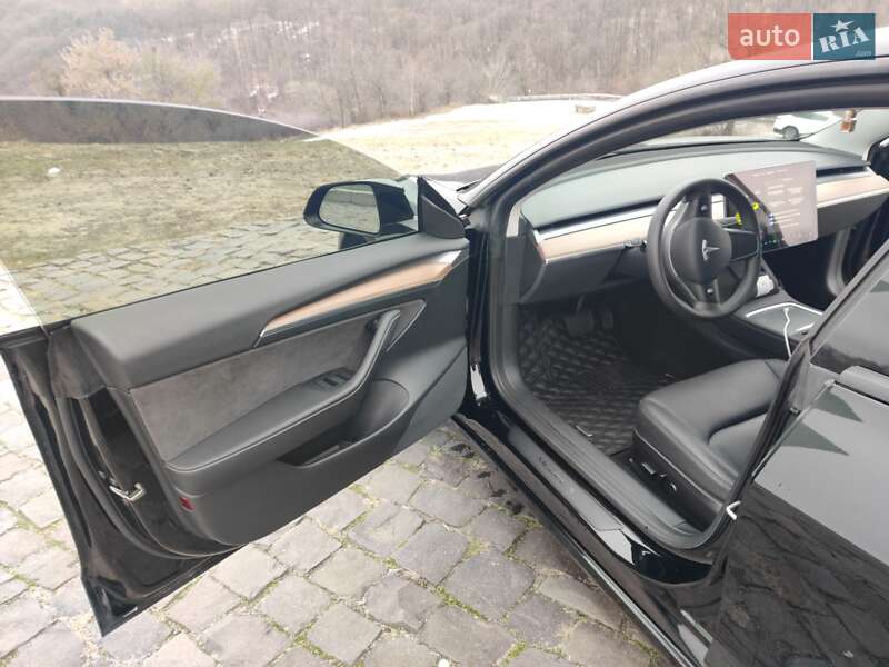 Седан Tesla Model 3 2022 в Житомирі