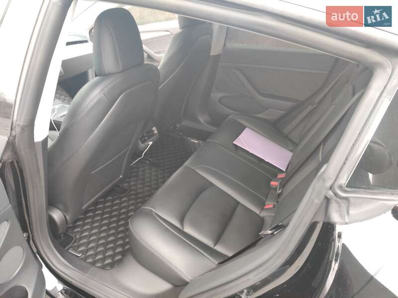 Седан Tesla Model 3 2022 в Житомирі
