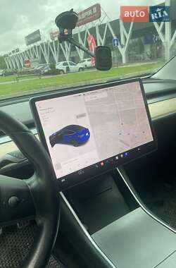 Седан Tesla Model 3 2018 в Тернополі