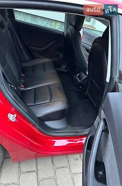 Седан Tesla Model 3 2018 в 