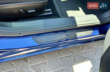 Седан Tesla Model 3 2021 в Киеве