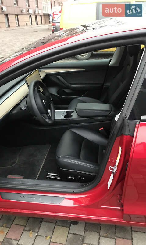 Седан Tesla Model 3 2022 в Запорожье