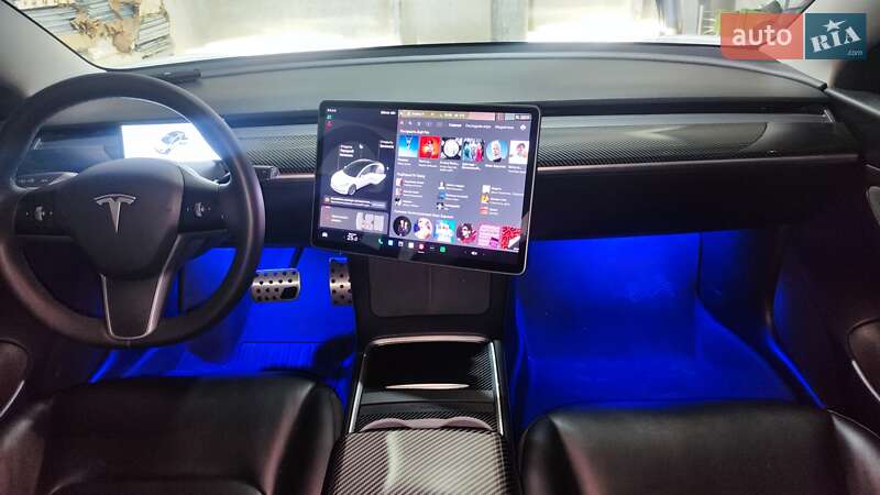 Седан Tesla Model 3 2020 в Одессе