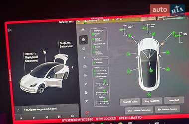 Седан Tesla Model 3 2020 в 
