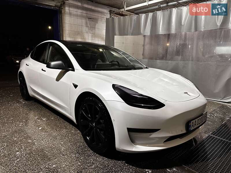 Седан Tesla Model 3 2019 в Киеве