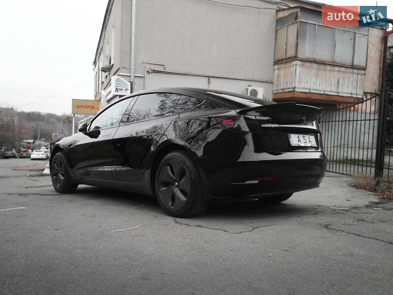 Седан Tesla Model 3 2019 в Вінниці
