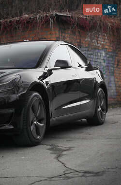 Седан Tesla Model 3 2019 в Вінниці