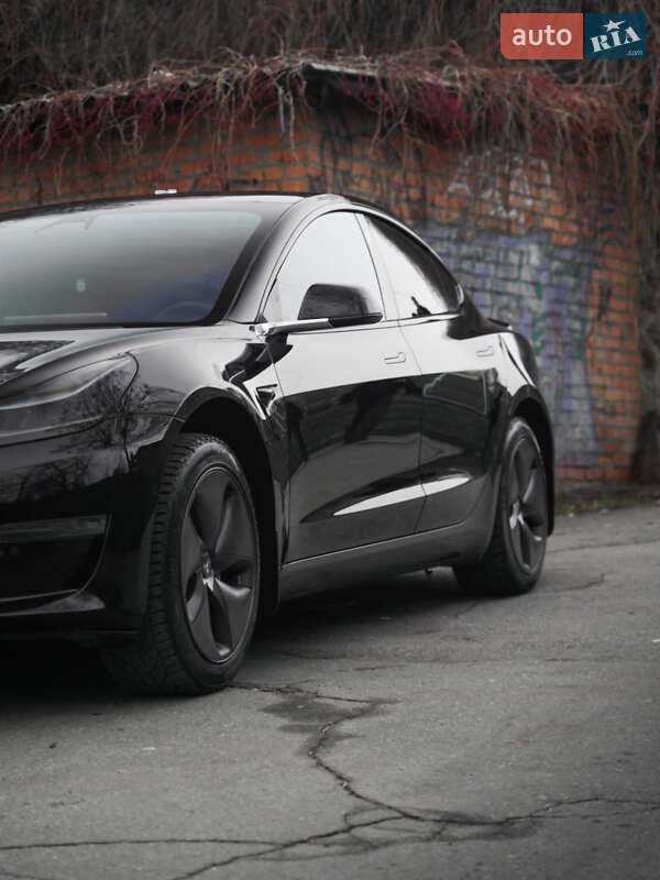 Tesla Model 3 2019
