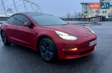 Седан Tesla Model 3 2023 в Києві