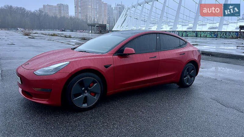 Седан Tesla Model 3 2023 в Києві