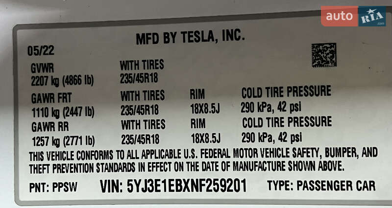 Седан Tesla Model 3 2022 в Коростені