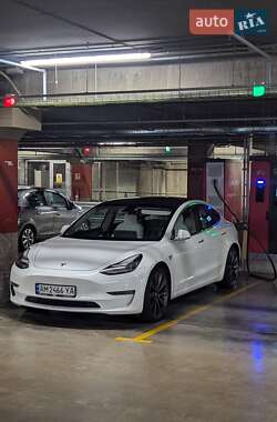 Седан Tesla Model 3 2020 в 