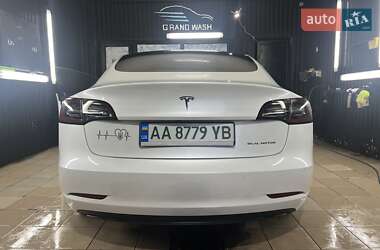 Седан Tesla Model 3 2022 в Василькові