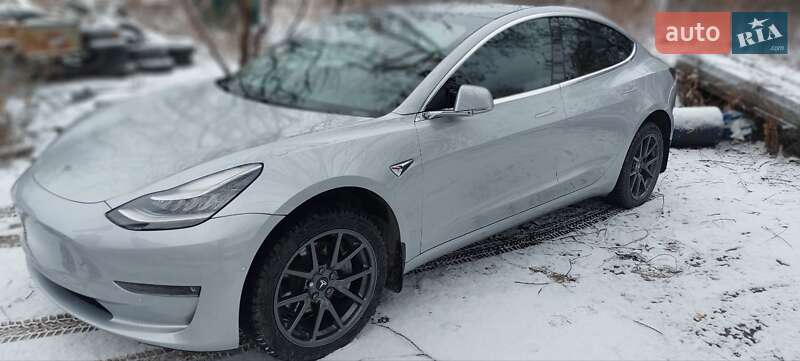 Седан Tesla Model 3 2018 в Харкові