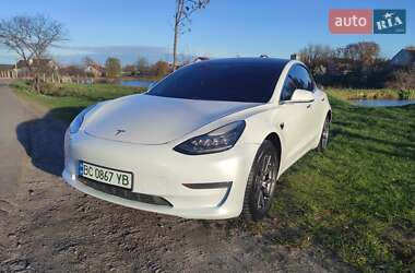 Седан Tesla Model 3 2018 в Львові