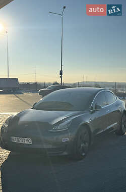 Седан Tesla Model 3 2018 в Києві