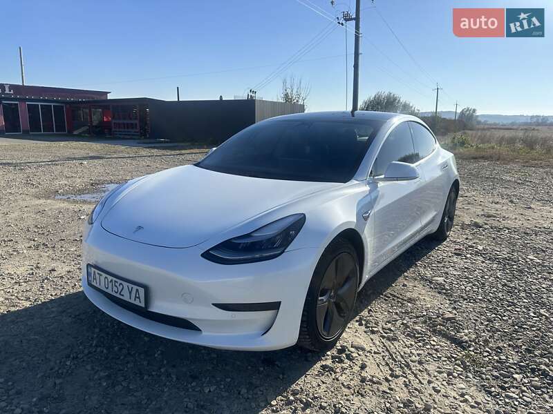 Седан Tesla Model 3 2019 в 