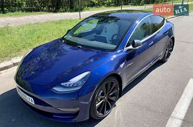 Седан Tesla Model 3 2019 в Києві