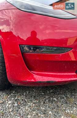 Седан Tesla Model 3 2020 в 