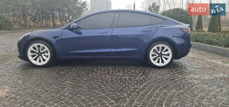 Tesla Model 3 2022