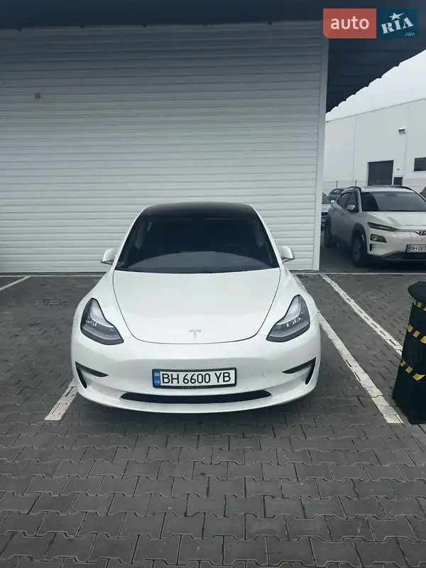 Tesla Model 3 2019