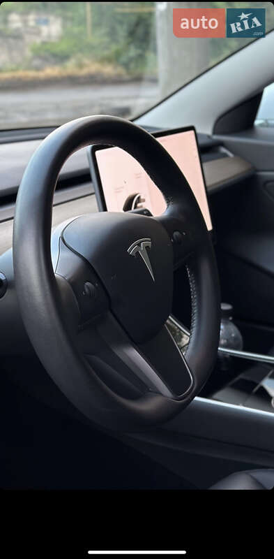 Седан Tesla Model 3 2019 в Одессе