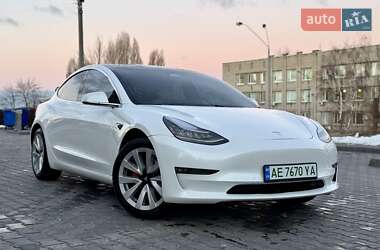 Седан Tesla Model 3 2019 в Кам'янському