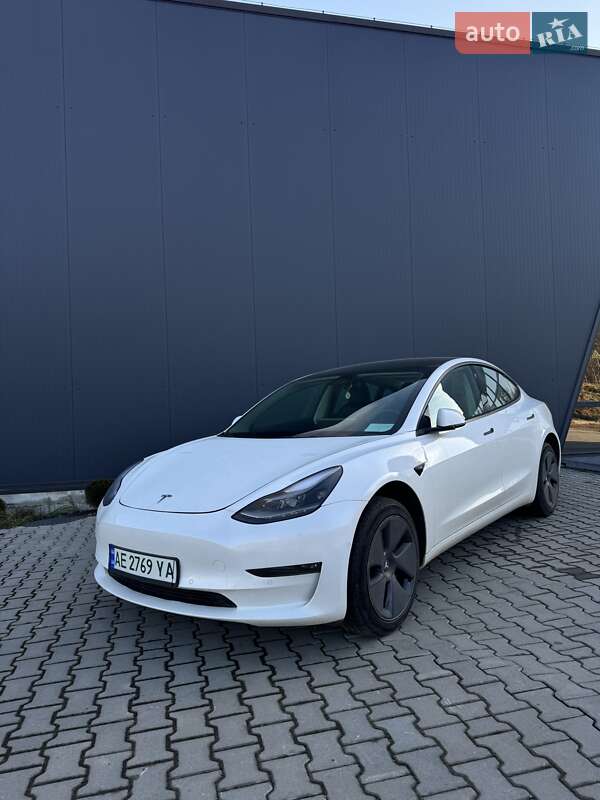 Tesla Model 3 2021