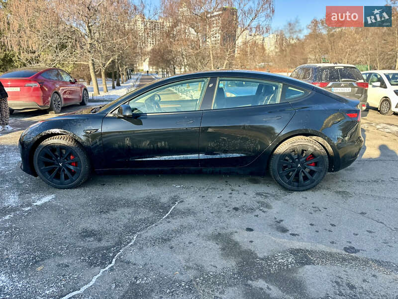 Седан Tesla Model 3 2023 в Киеве